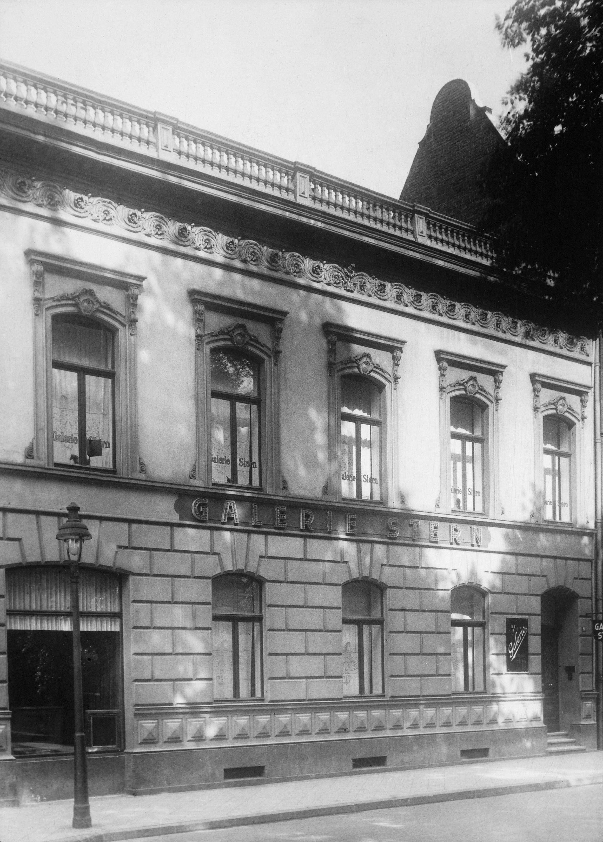 Galerie Stern, Düsseldorf. Photographs courtesy of the National Gallery of Canada Galerie Stern, Düsseldorf.